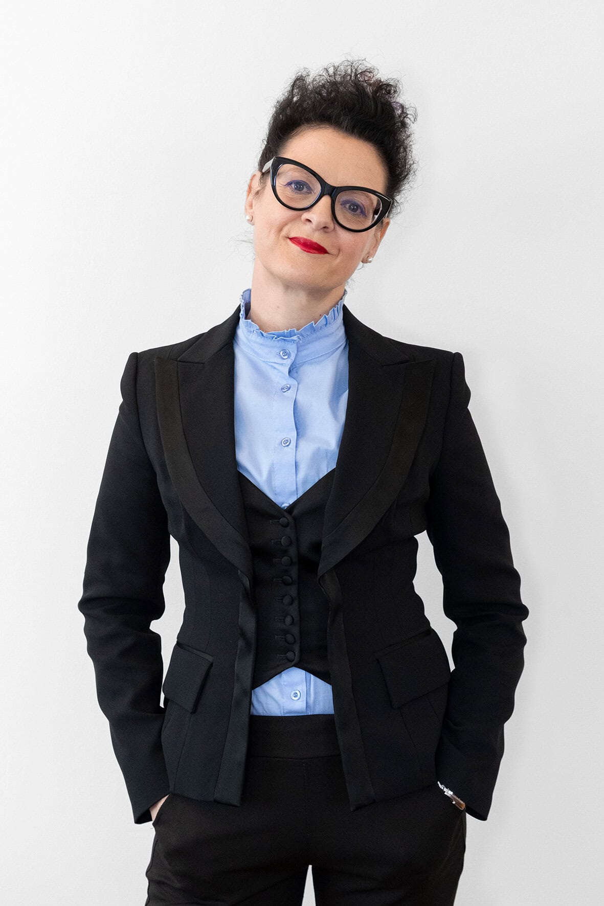 Dottoressa Roberta Toniolo, segretaria dello Studio Legale Dalla Pietra, laureata in Giurisprudenza, responsabile amministrativa e coordinatrice di segreteria.